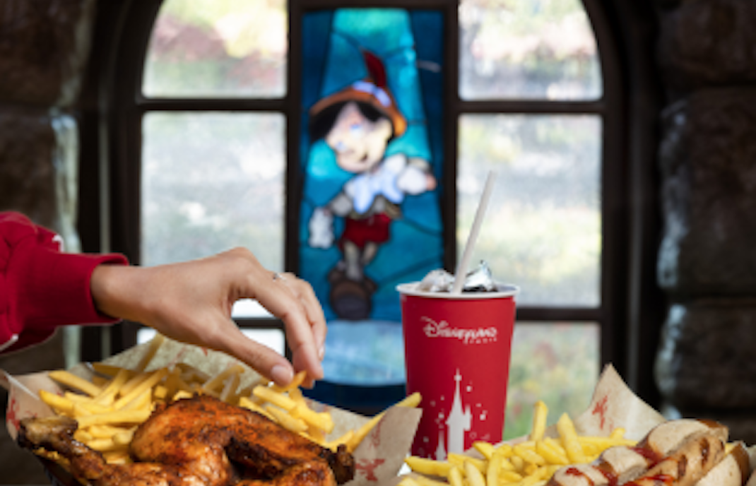 Disneyland Paris restaurants, La Cantina