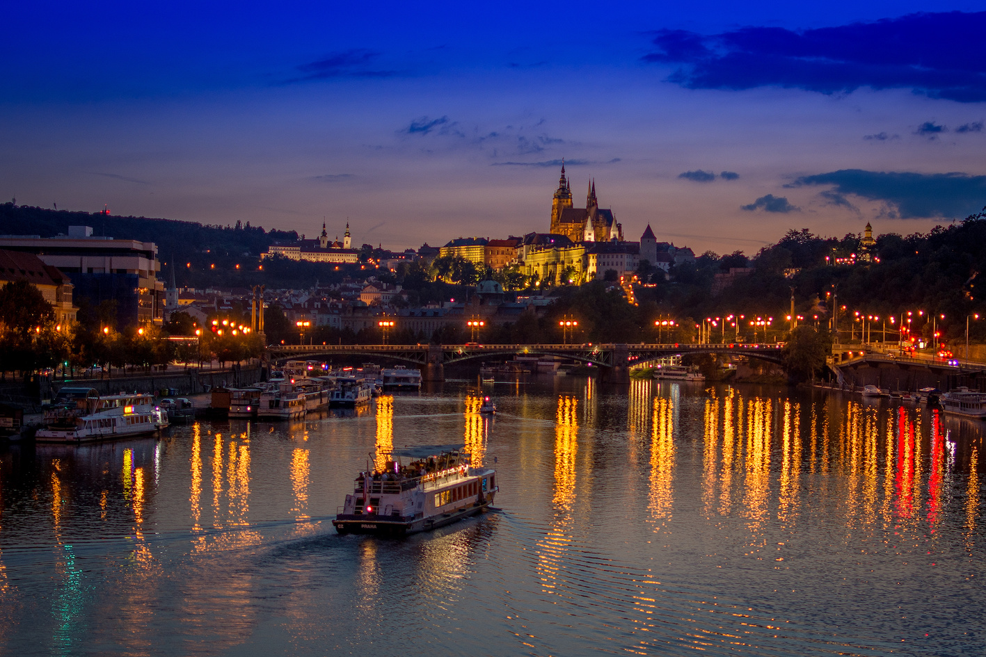 vitava river cruise at night