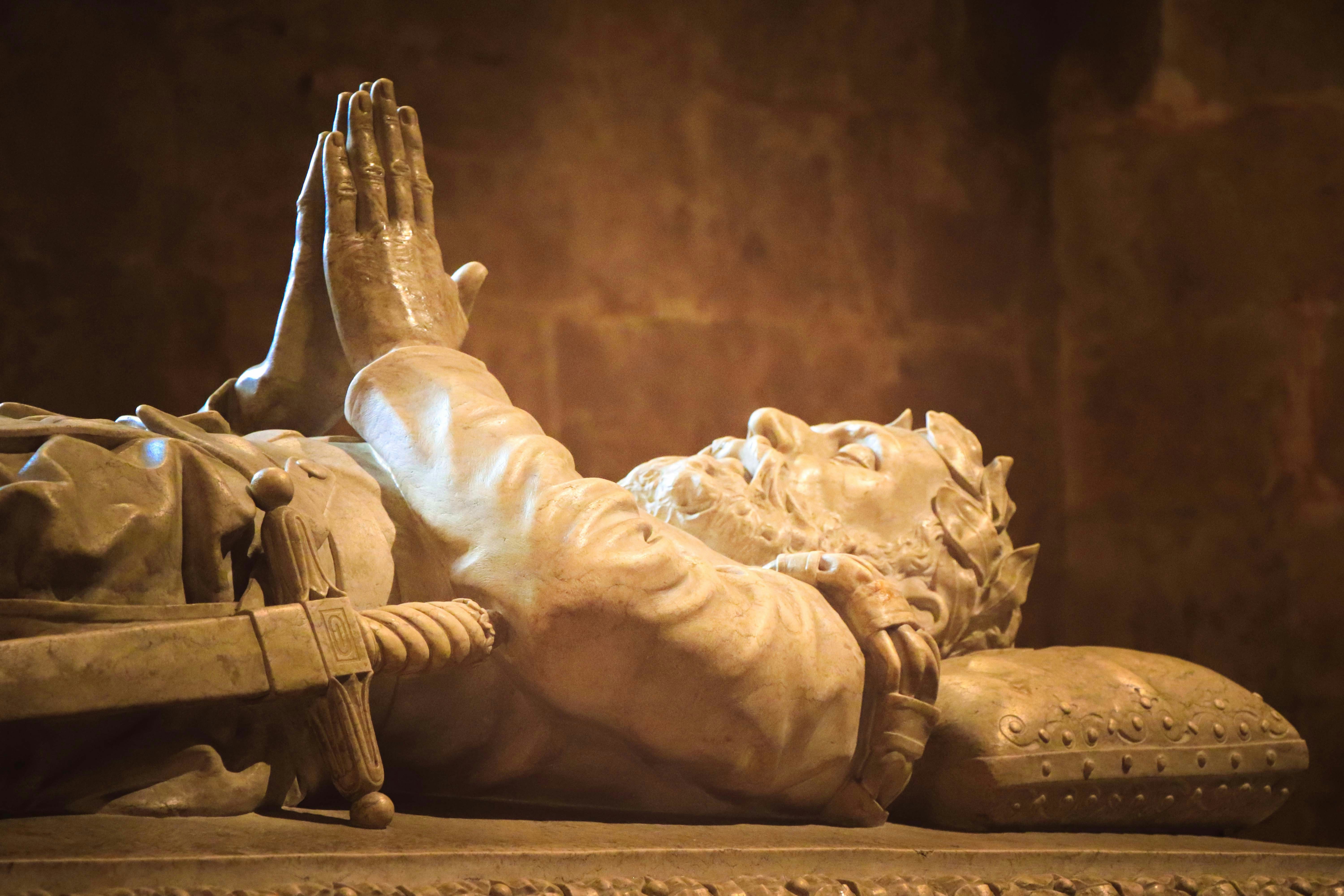 Tomb of Luis de Camoes