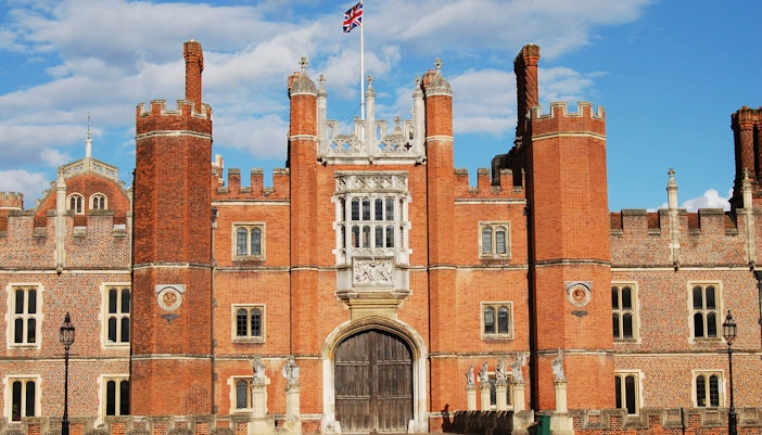 Hampton court palace