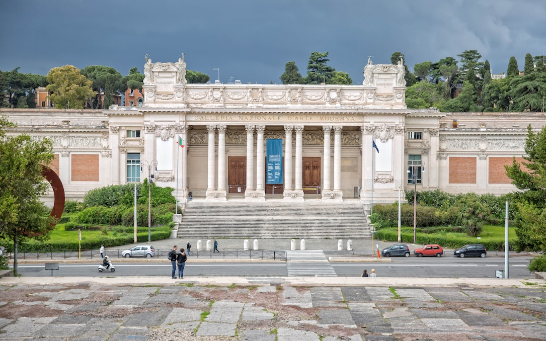 Galleria Nazionale d'Arte Moderna entrance in Rome with neoclassical columns.