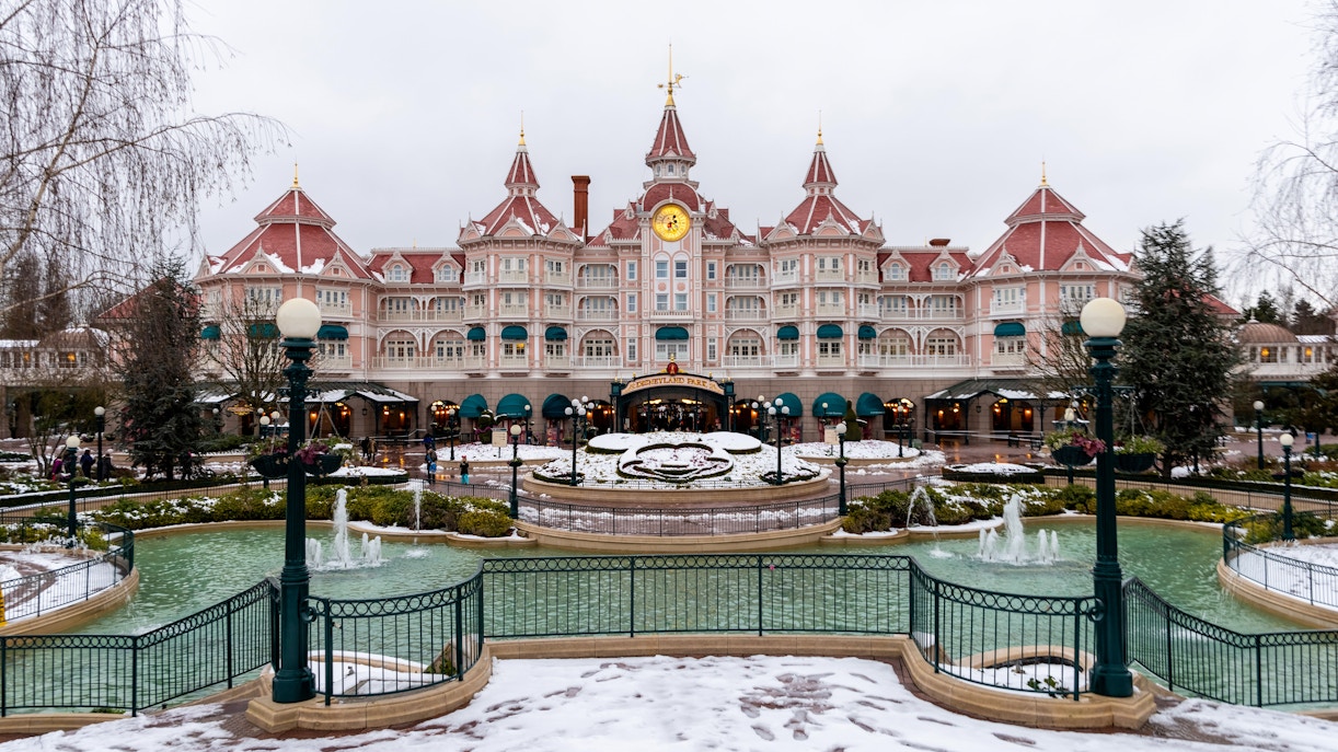 plan your visit Paris Disneyland, hotels
