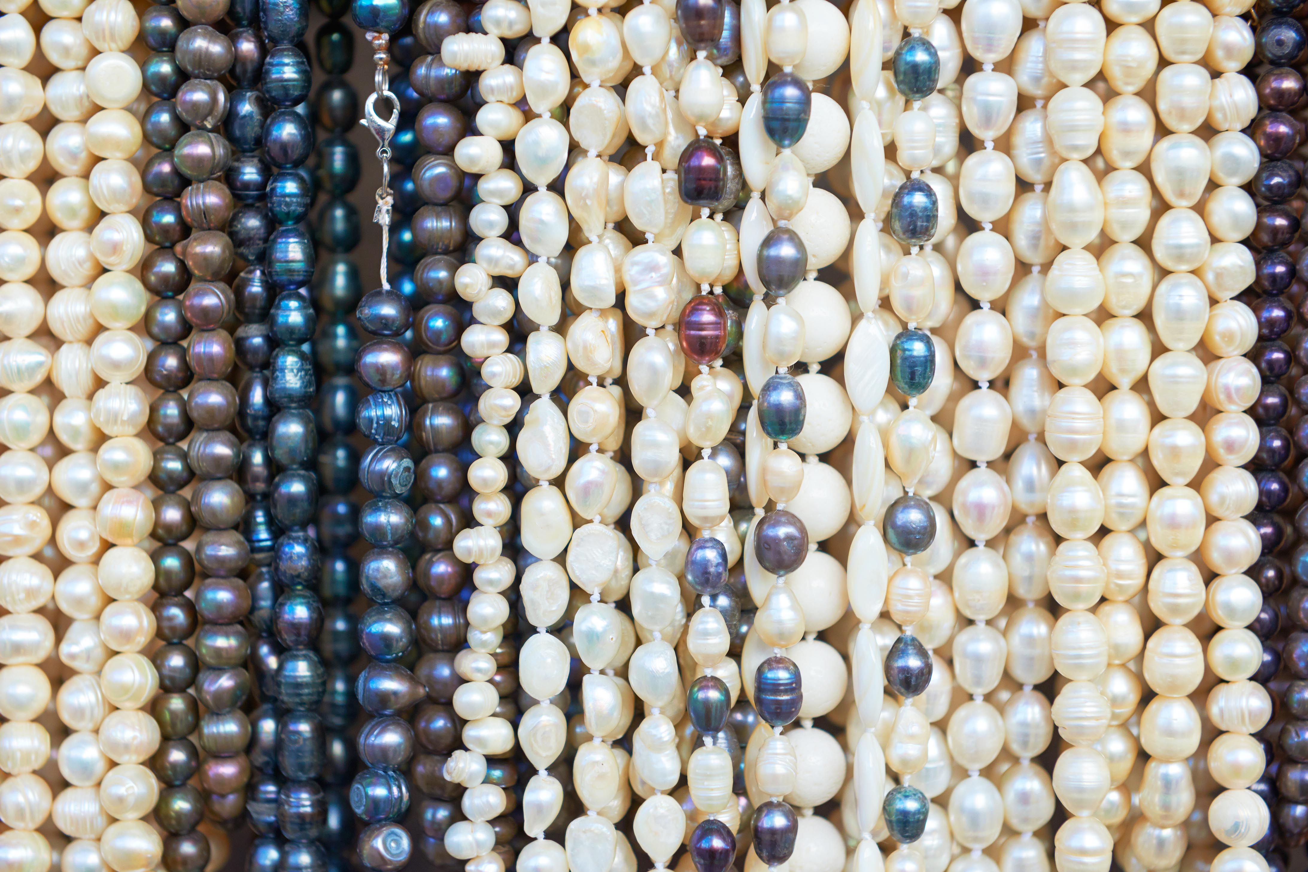 Best Souvenirs in Dubai  - Pearls