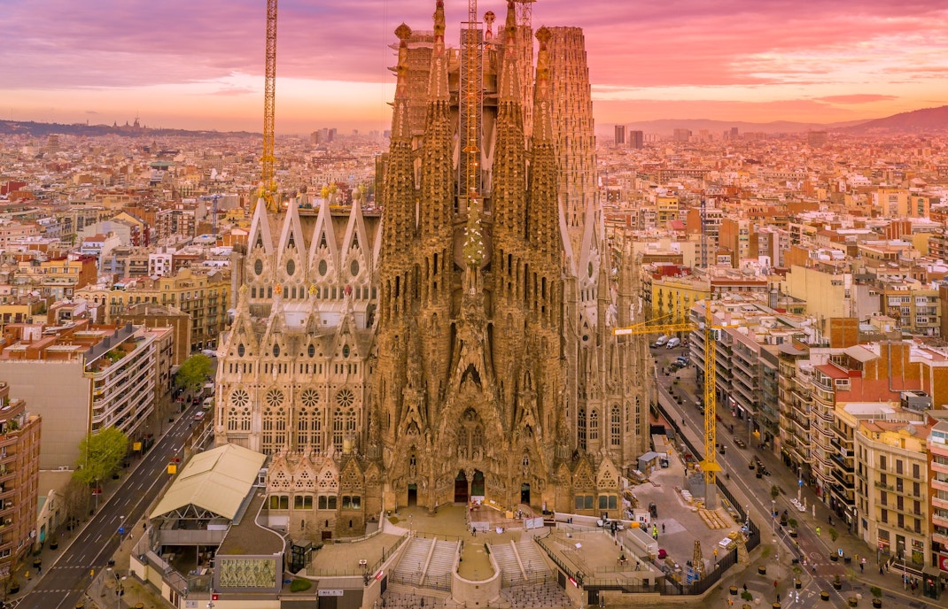 Sagrada Familia Facts
