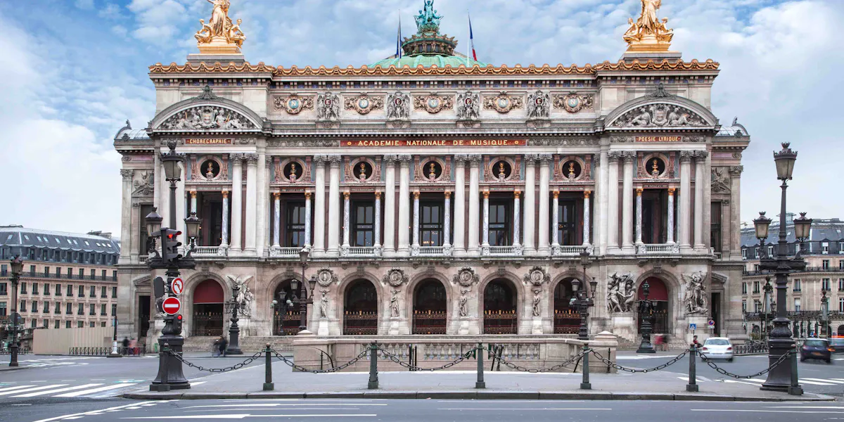 palais garnier- Exteriors