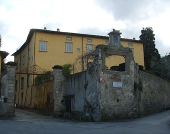 Florence Travel Guide - Via Bolognese