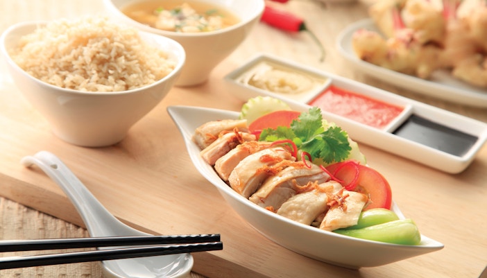 singapore street food - Hainanese Chicken Rice