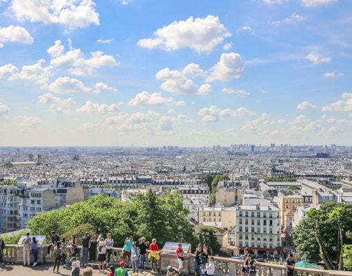 what to see on a seine river cruise - sacre coure basilica