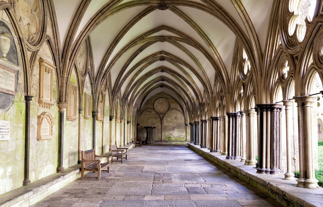 salisbury cathedral cloisters