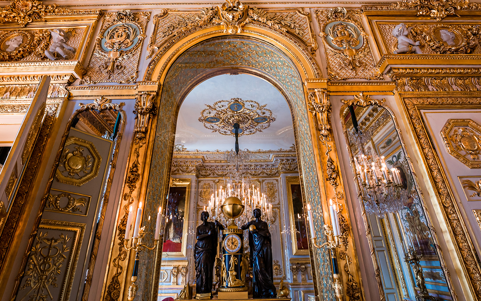 Paris Travel Guide - Hotel Marine