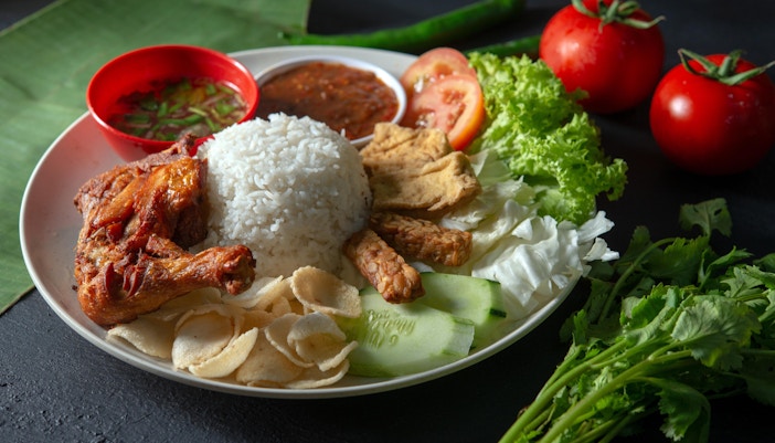 singapore street food - Nasi Lemak