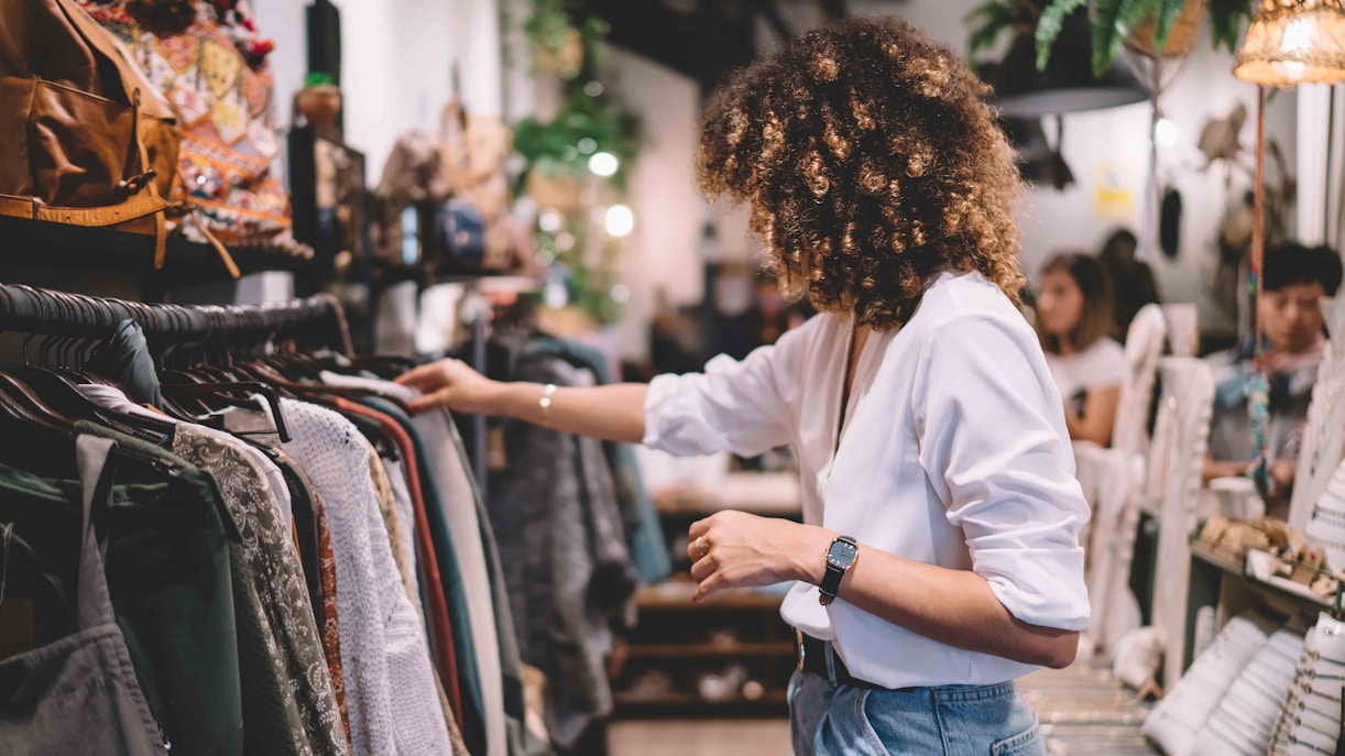 Clothing Stores - Optus stadium