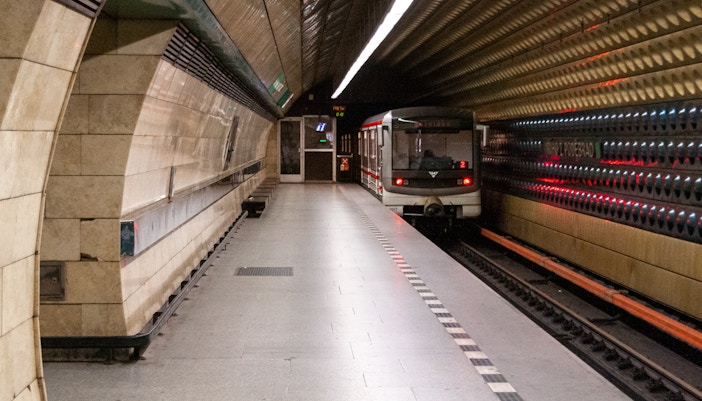 Castillo de Praga metro