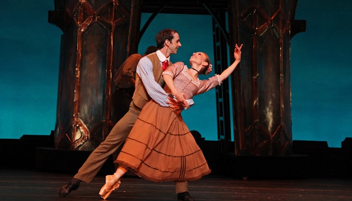 Paris in February - Moulin Rouge Show