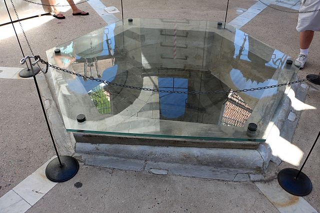 Leaning tower of pisa glass ceiling