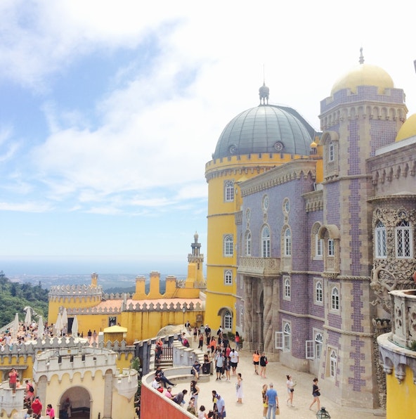 The best Pena Palace guided tour options to pick