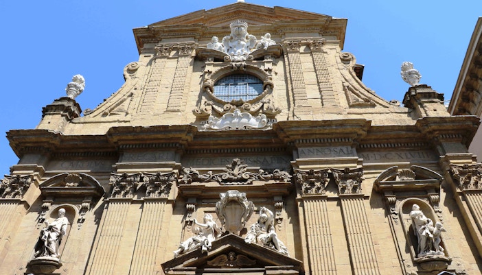 Best Places to visit in Florence Basilica di Santa Trinità