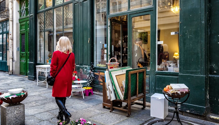 Shopping in Paris Canal Saint-Martin