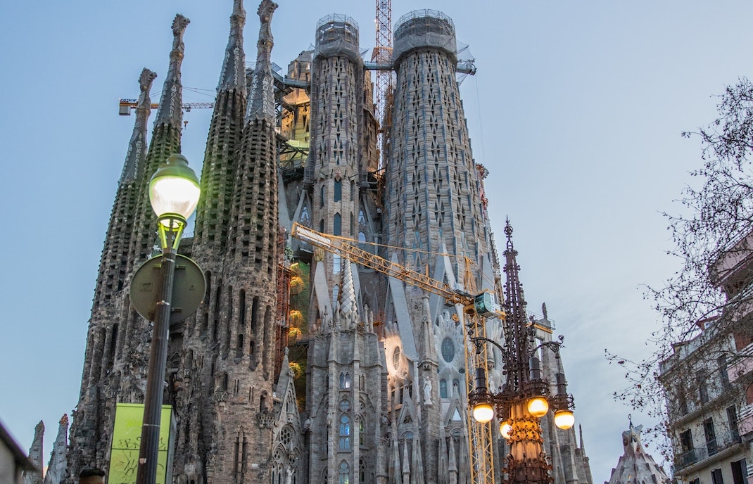 Sagrada Familia Facts