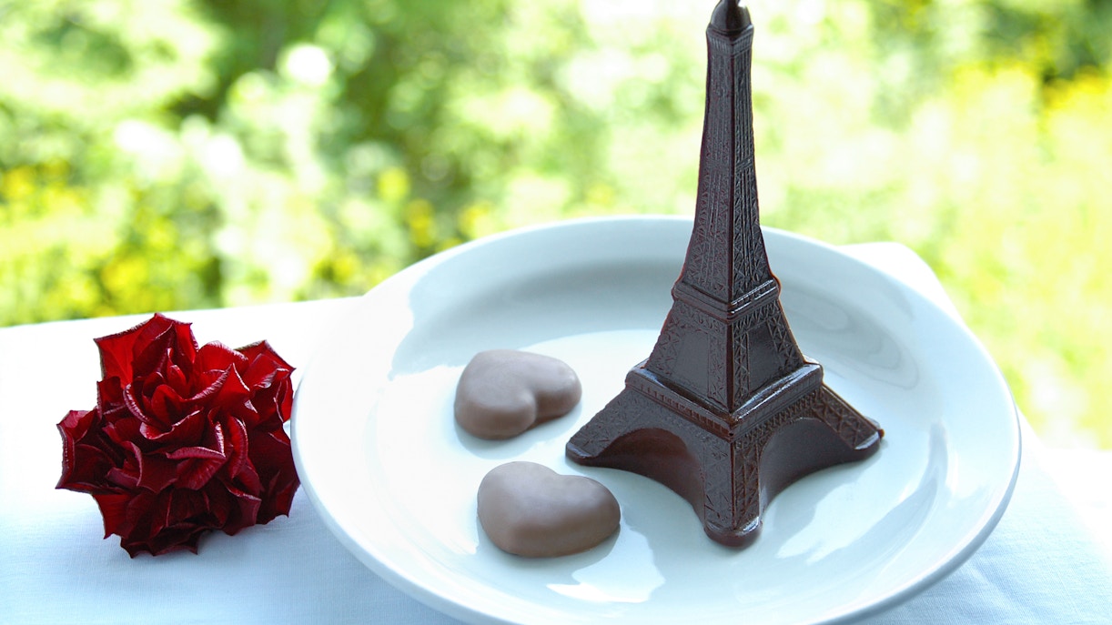 Salon Du Chocolat Paris 2022 chocolate sculptures and exhibits display.