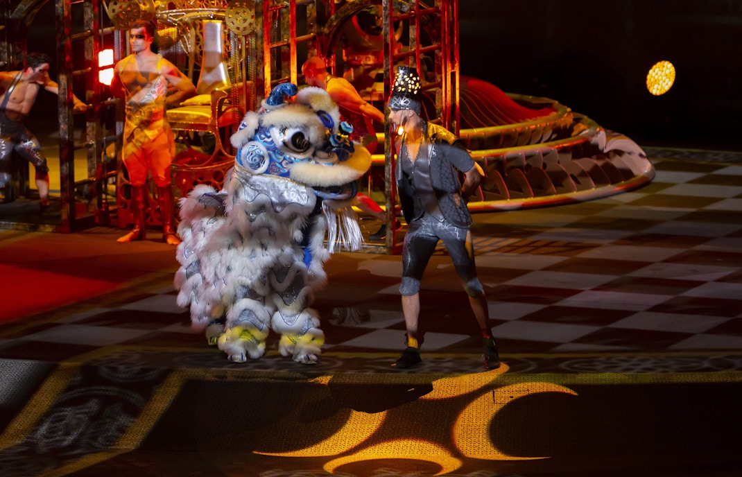 la perle show timings