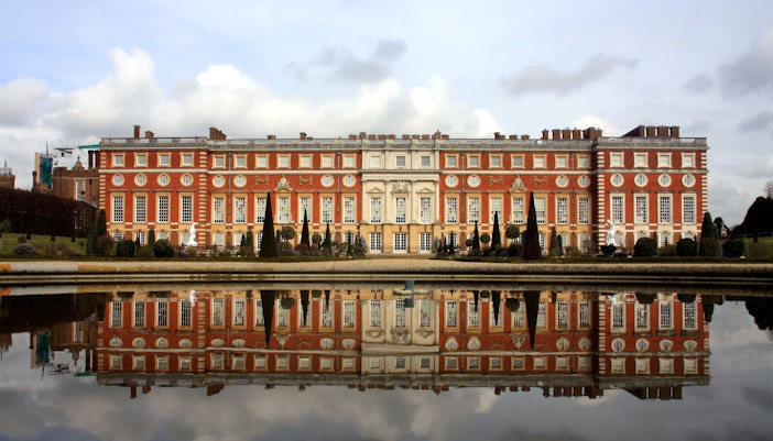 Best Places to Visit in London Hampton Court Palace
