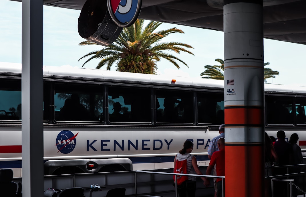 kennedy space center tours | bus