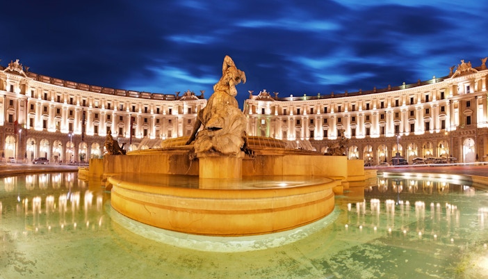 Monuments in Florence - Piazza della Repubblica