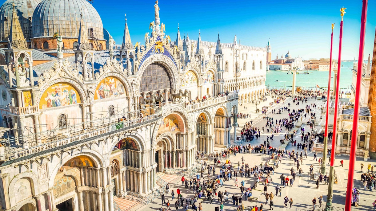 Peggy Guggenheim Museum - Nearby