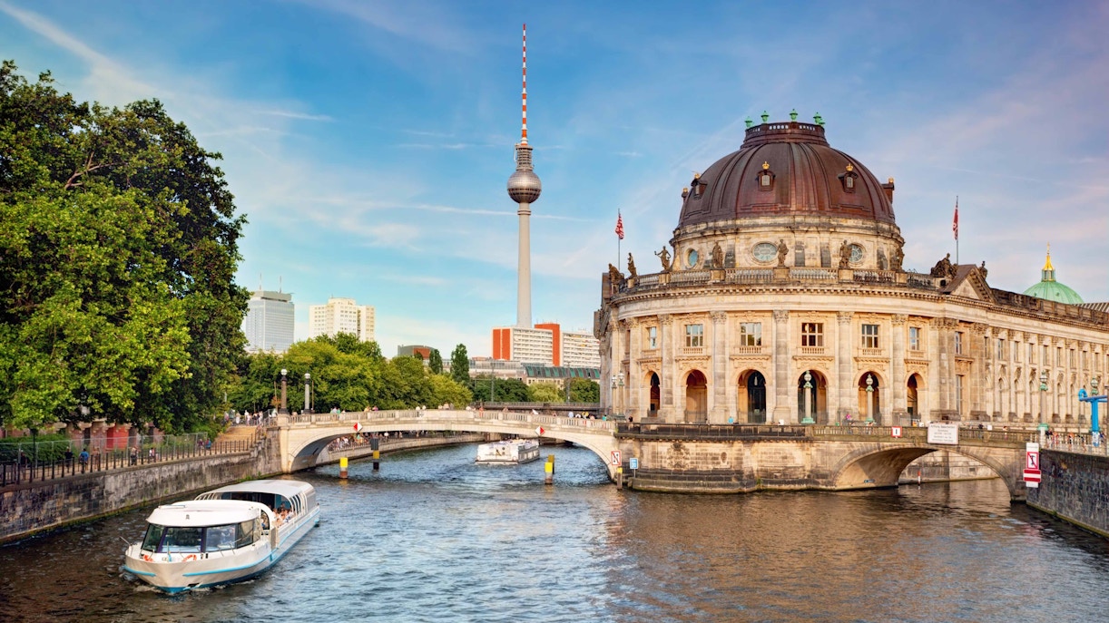berlin boat tour