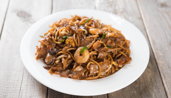 singapore street food - Outram Park Fried Kway Teow Mee