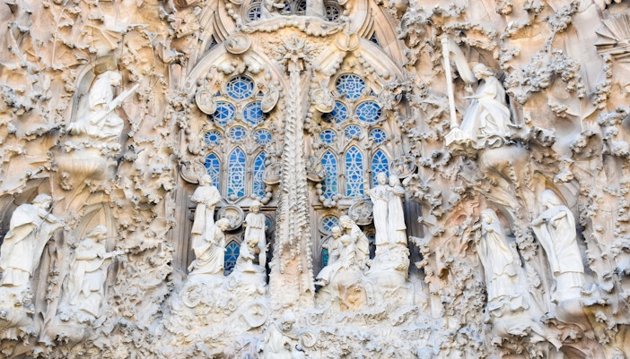 Sagrada Familia Dress Code - Sagrada Familia Facades