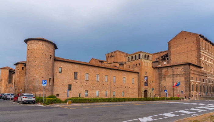 Best places to visit in Rome Palazzo Farnese