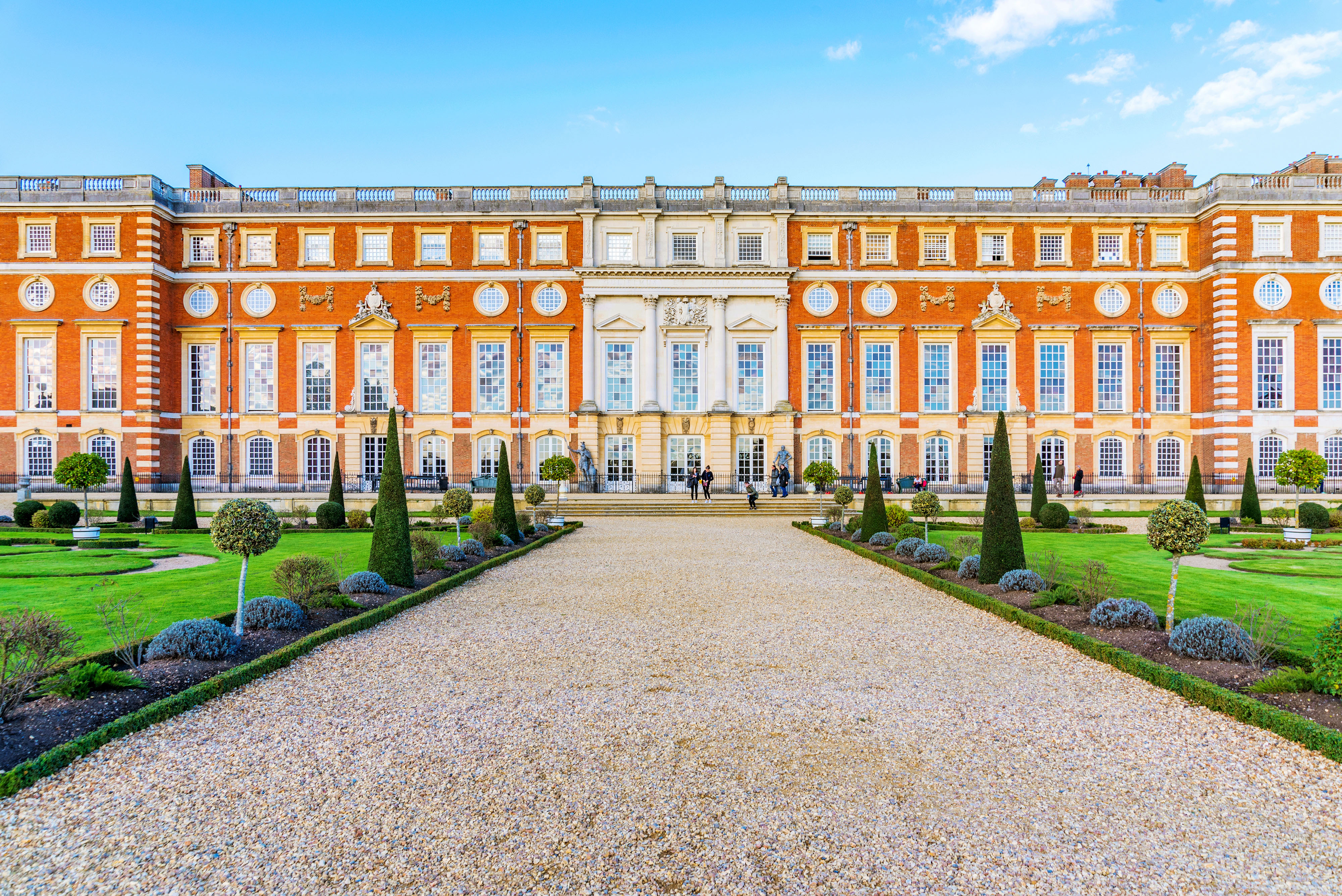 hampton court palace