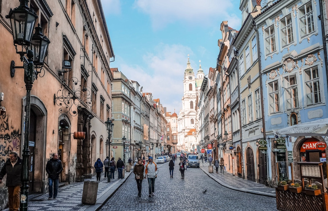 prague lunch cruise guided tour