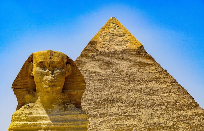 Pyramid of Khafre | The Great Sphinx & Limestone Casing