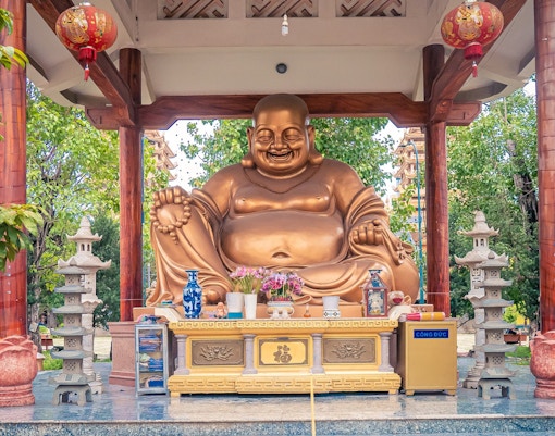 Chin Swee Temple Genting with pagoda and lush green forest backdrop.