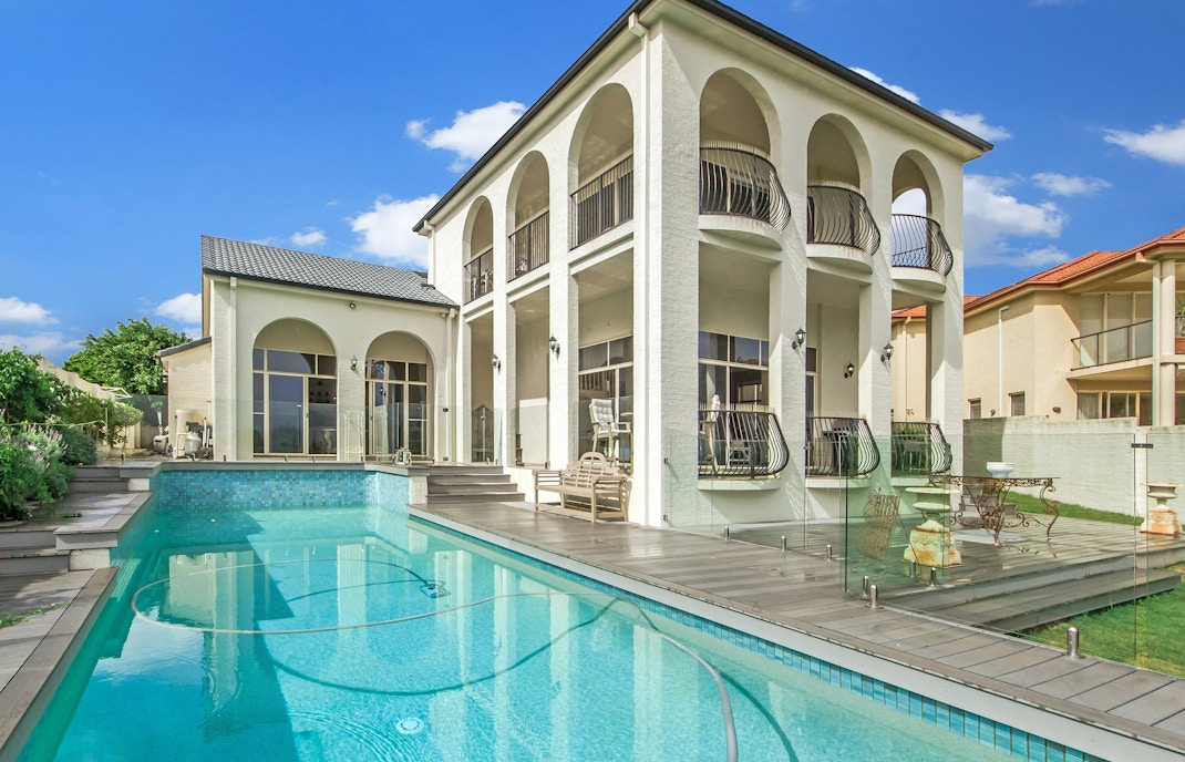 Dubai city travel guide - Villas