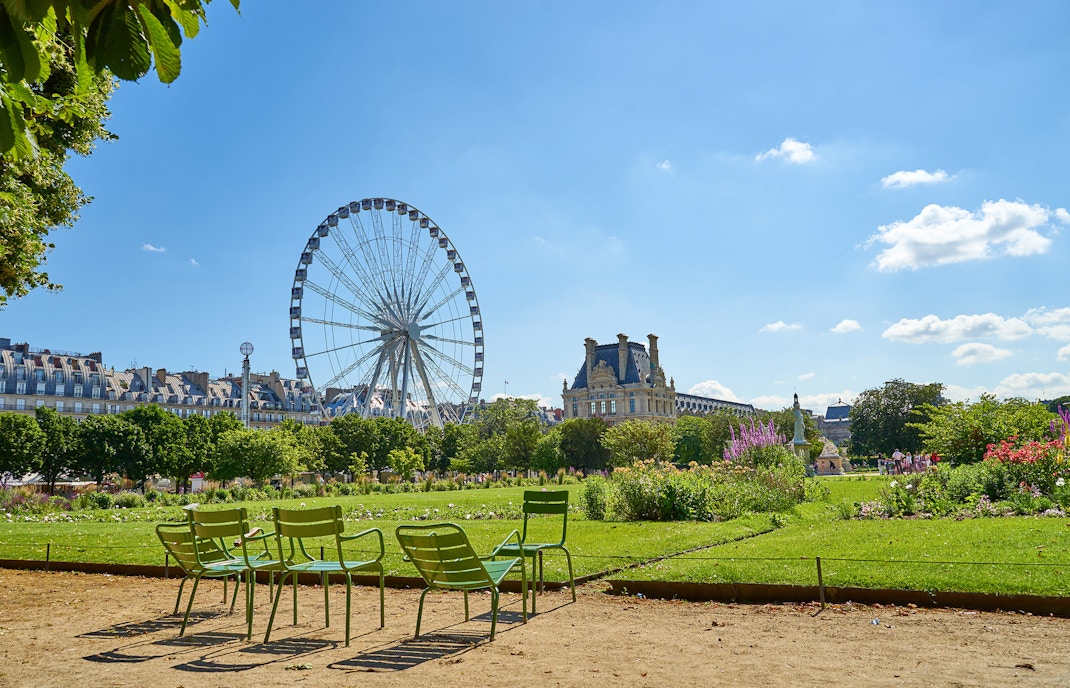 Valentine's Day in Paris