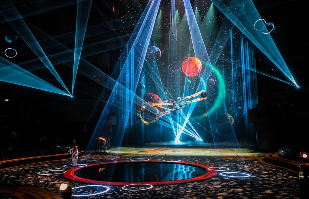 La Perle Tickets Venue & Stage