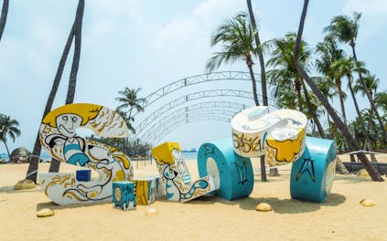 Siloso beach entrance