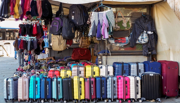 Shopping in Florence - Via della Vigna Nuova