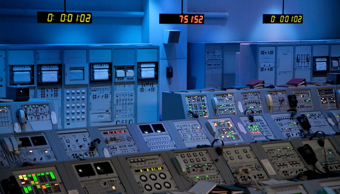 kennedy space center race to the moon