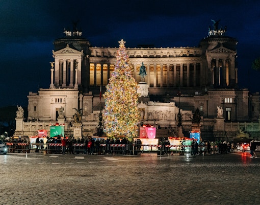 Rome Travel Guide-  Piazza Venezia