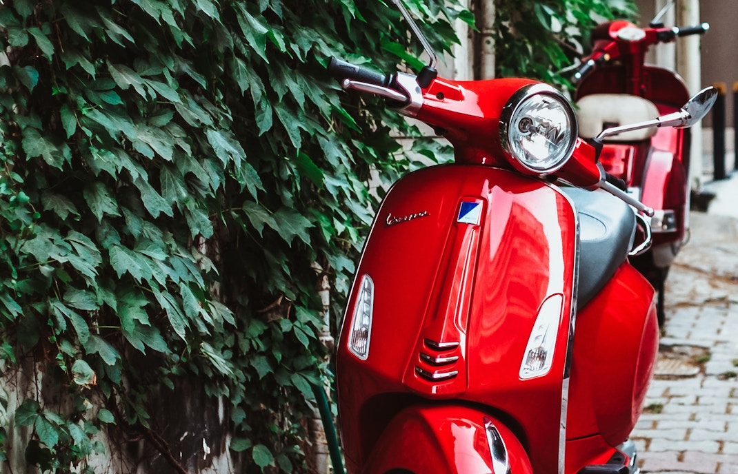 Florence Travel Guide - Bikes and Scooters