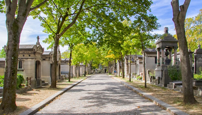 Best Places to Visit in Paris - Cimetière du Père Lachaise