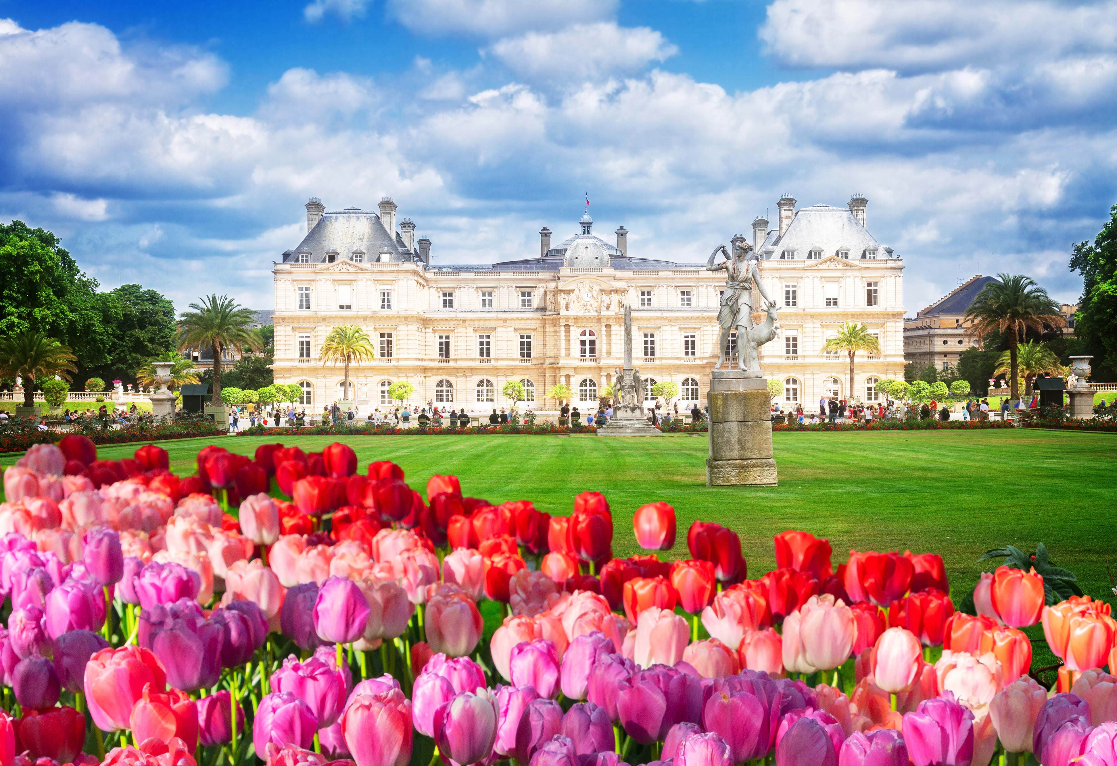 best things to do in paris - luxemborg palace