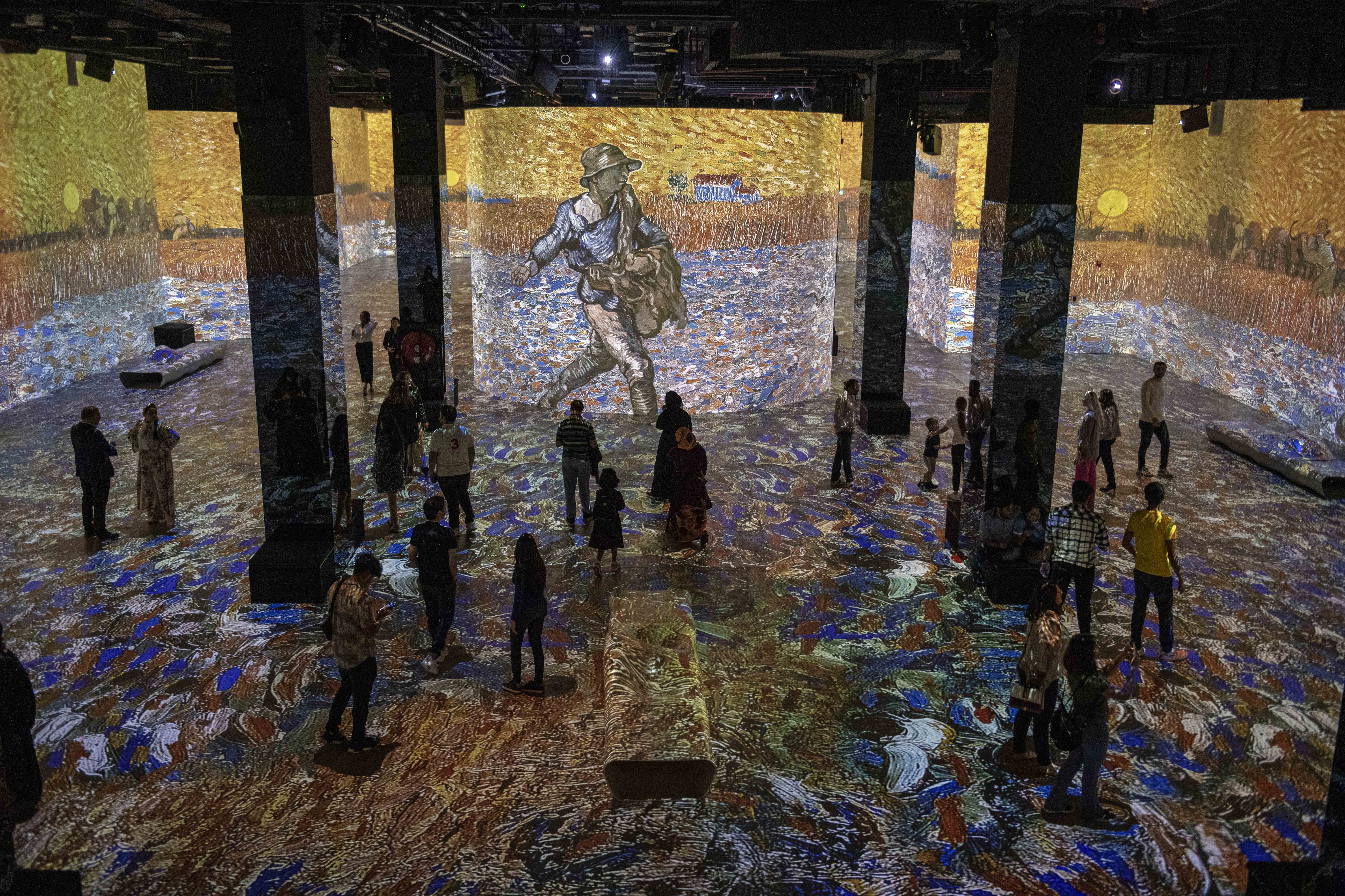 New Attractions in Dubai - Infinity des Lumieres