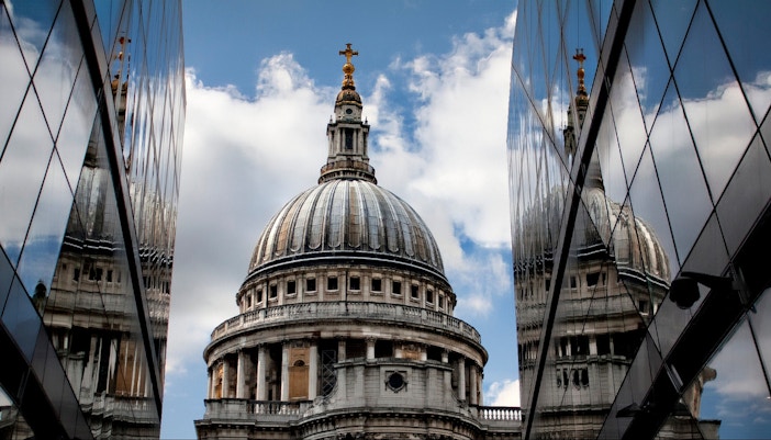 the old st paul's cathedral