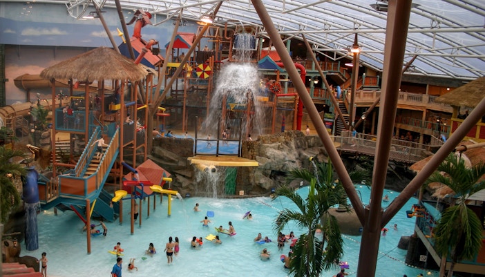 Tipping Bucket - Alton Towers Water Park